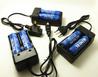 China 18650 26650 20700 Battery Charger , Dual Bay Vapor Battery Charger Plug In Type supplier